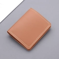 Portafoglio slim in pelle marrone da uomo con layout verticale e doppia cucitura bianca - Verticale Caffè / Marrone