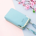 Hellblaue Crossbody-Handytasche mit Litchi-Textur und eleganten Goldbeschlägen - Hellblau