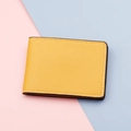 Porte-cartes slim en cuir jaune avec coutures blanches et deux fentes - Jaune