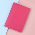 Portapassaporto universale in morbida pelle rosso rosa con grana litchi e cuciture - Rosa Rossa