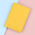 Copertura per passaporto universale in finta pelle giallo brillante con cuciture - Giallo Vivace
