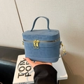Bolso bandolera azul Morandi en ante mate con cremalleras doradas y asa superior - Azul