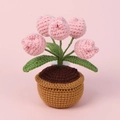 Handgefertigte gehäkelte rosa Tulpen-Topfpflanze für die Tischdeko und Muttertagsgeschenke - 5-Kopf-Tulpen-Nachtlicht-Topfpflanze / Rosa