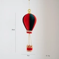 Rode en groene fluwelen luchtballon kersthanger met gouden ketting, 25 cm hoogte - Kleine Hete Luchtballon