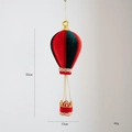 Rode en groene fluwelen luchtballon kersthanger met gouden ophangring, maat 33cm - Grote Hete Luchtballon