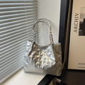 Borsa tote argento metallizzato con orsetti in rilievo 3D e manici intrecciati eleganti - Argento