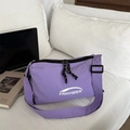 Elegante borsa a tracolla in nylon viola con logo e tracolla regolabile per donna - Viola