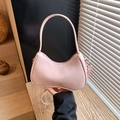 Sac sous le bras rose en forme de demi-lune avec bandoulière réglable et élégant - Rose