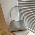 Hellblaue gewebte Hobo-Tasche mit klassischer Lederstruktur und stilvollem Griff für Damen - Blau