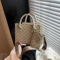 Mini sac cabas vintage avec motif monogramme et bandoulière large en nylon gris - Blanc Cassé