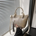 Elegante bolso de mano blanco crema con bordado floral chino y correa de piel fina - Caqui