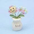 Handgemachter Häkel-Regenbogen-Blumentopf mit Smile-Gesicht und weißer Strickvase - Space Dye Blau - Sonnenblume Weiße Vase
