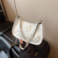 Borsa sottobraccio in pizzo bianco con farfalle 3D e tracolla in pelle blu - Argento