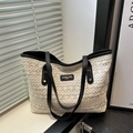 Elegante borsa tote in pizzo bianco sporco con finiture in pelle nera per spiaggia estiva - Nero