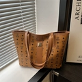 Sac cabas en cuir marron avec imprimés ours et longues anses pour le trajet quotidien - Marron