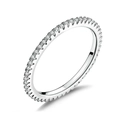 Anillo de eternidad minimalista en plata S925 con pavé de moissanita sobre fondo blanco - Plateado / US 5