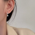 Pendientes de plata S925 con forma de corazón y una circonita redonda clara - Plateado