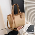 Bolso de mano minimalista con diseño de bloques de color en beige y marrón con asas - Caqui