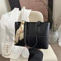 Sac à main noir élégant avec coutures contrastées blanches et foulard en soie décoratif - Noir