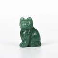 Figurine de chat sculptée à la main en aventurine verte posée sur fond blanc - Aventurine Verte