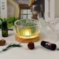 Kristall Aromatherapie-Lampe mit grüner Fluorit-Steinen und beleuchteter Holzbasis - Mit Leuchtsockel / Grüner Fluorit Stil