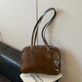 Borsa a spalla retrò marrone con cuciture a contrasto e fibbie argentate per donna - Caffè Versione Liscia