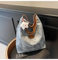 Bolso tote grande de lona denim azul con asas de cuero y colgante de estrella - Azul