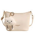 Borsa a secchiello in pelle bianco crema con stampa fashion e ciondolo a nuvola - Bianco Sporco