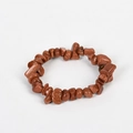 Sparkling goldstone stretch bracelet featuring irregular polished brown gemstone chips - Goldstone (Synthetic)