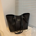 Borsa tote minimalista in pelle nera con spalline regolabili per il pendolarismo - Nero