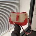 Borsa a tracolla minimalista in tela beige con finiture in pelle rossa e fibbia - Rosso