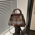 Sac à main rétro en tweed à carreaux café et bleu avec poignée ronde et bandoulière - Marron