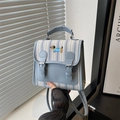 Hellblauer Mini-Rucksack aus PU mit Karomuster, Dackel-Stickerei und silbernen Schnallen - Blau