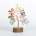 Bunter Kristallbaum aus Natursteinen mit Kupferdraht und Holzsockel Deko - Kristallbaum Schmuck / Regenbogen