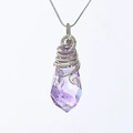 Exquisiter handgefertigter Amethyst Kristall Anhänger mit silberner Drahtwicklung - Amethyst