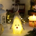 Dettaglio di un ciondolo a forma di albero di Natale in peluche con luce calda - Bambola dell'Albero di Natale Luminosa Bianco