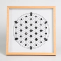 Quadratischer Holzrahmen mit Blume des Lebens und schwarzen Turmalin-Natursteinen - Schutz & Reinigung - Kreis