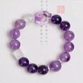 Handgefertigtes Amethyst Armband mit 12mm Perlen und einem Rohkristall Anhänger - Einzelstrang Amethyst Bergkristall Armband