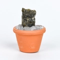Pierre de cristal naturel vert foncé en pot d'argile orange pour décoration de bureau - Labradorite
