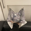 Borsa a secchiello grigia trapuntata con stampe cartoon colorate e tracolle sottili - Grigio