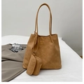 Retro camel brown tote bag with small pouch in premium faux leather for daily commuting - Brown