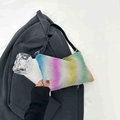 Regenboog gradiënt strass okseltas met zwarte lederen riem en sprankelende afwerking - Kleurrijk