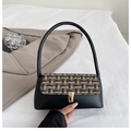 Borsa sottobraccio nera chic con patta in tweed e fibbia in metallo dorato - Nero