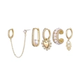 Détail d'un lot de 6 boucles d'oreilles dorées avec perles, zircons et main de Fatma - Ensemble Perle Forme U Or