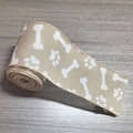 Nastro beige per animali con ossa e impronte bianche per confezioni regalo fai da te - Cachi (Nastro Animali Natalizi C)