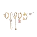 Vue détaillée du lot de 6 boucles d'oreilles de luxe dorées avec perles et zircone rose - Ensemble Forme Papillon Or