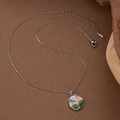 Collar de acero inoxidable plateado con colgante de flor esmaltada y circonita clara - Estilo de Flor / Plateado