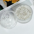 Recipiente cilíndrico de vidrio estriado con piedras de cristal blanco y tapa de domo - Tarro Grande Mongol + 400g Cristal de Cuarzo