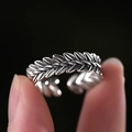 Vintage oxidized silver open ring featuring wheat spike pattern with relief engraving - Adjustable Open / Antique Wheat Ear Ring