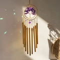 Gouden levensboom windgong met paarse kristallen en metalen buizen op witte muur - Amethist / 50cm